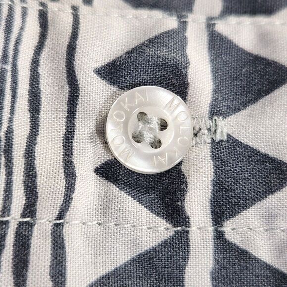 Molokai Surf Co Button Shirt Large Geo Print Hawaiian Tribal Cotton Blend Beach - Picture 4 of 11